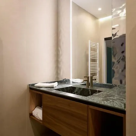 לינה וארוחת בוקר Oltremare Luxury אוטרנטו