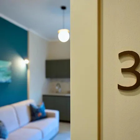 Oltremare Luxury לינה וארוחת בוקר 4*